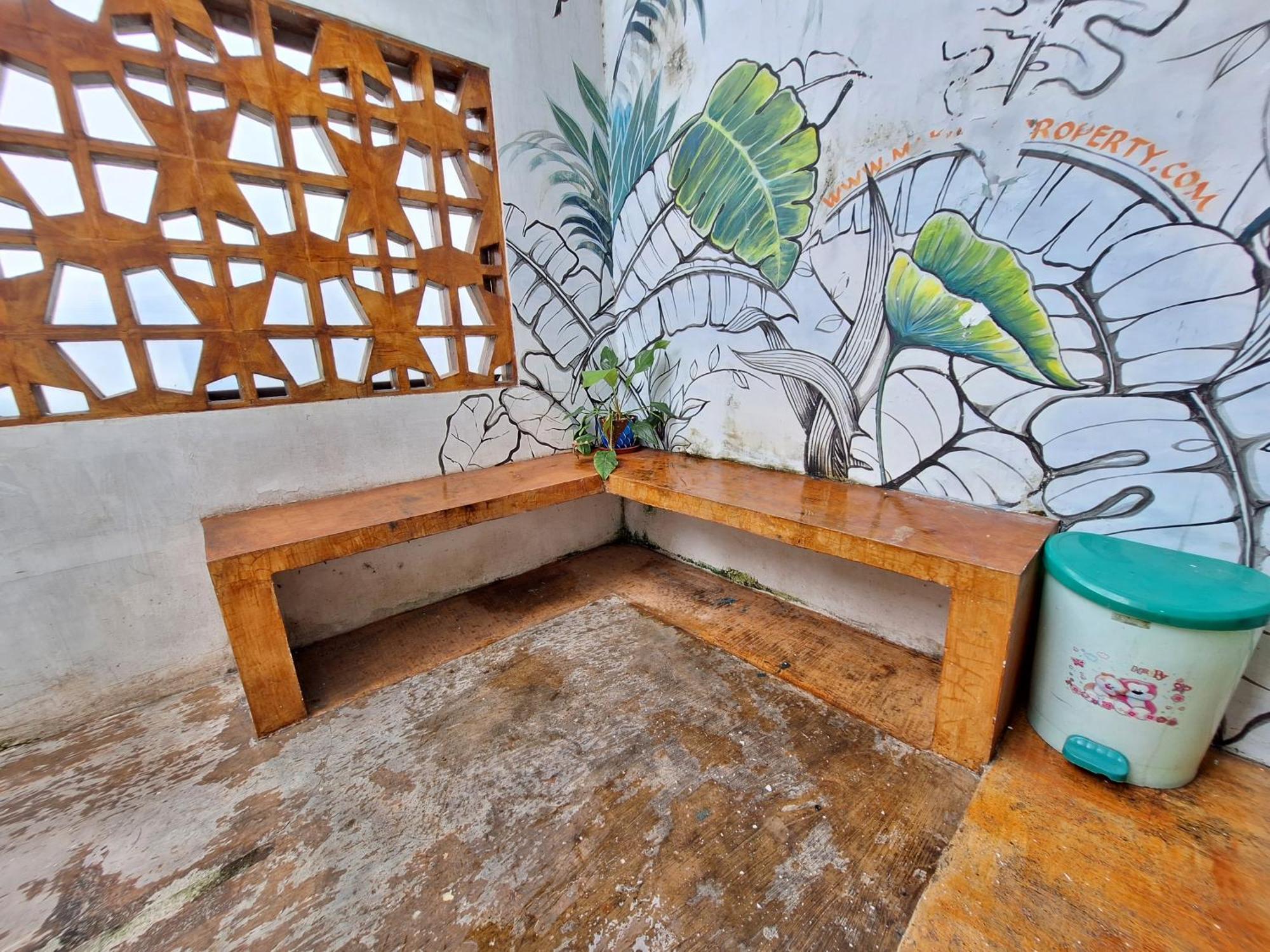 Villa Estetik Di マラン エクステリア 写真